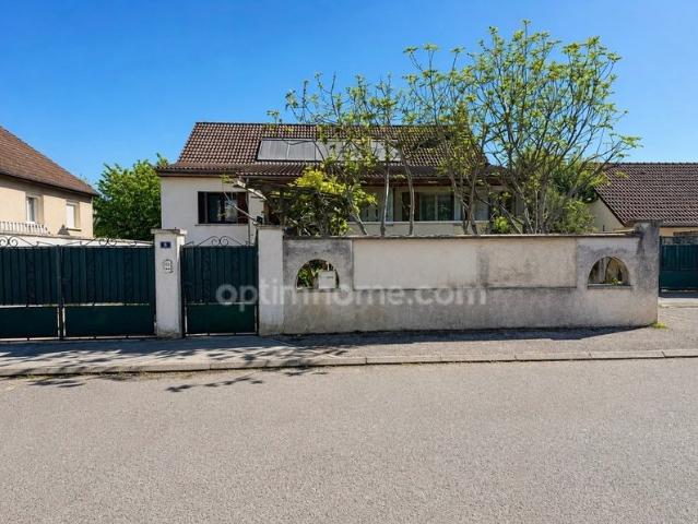 Maison 8 pièces 173 m²