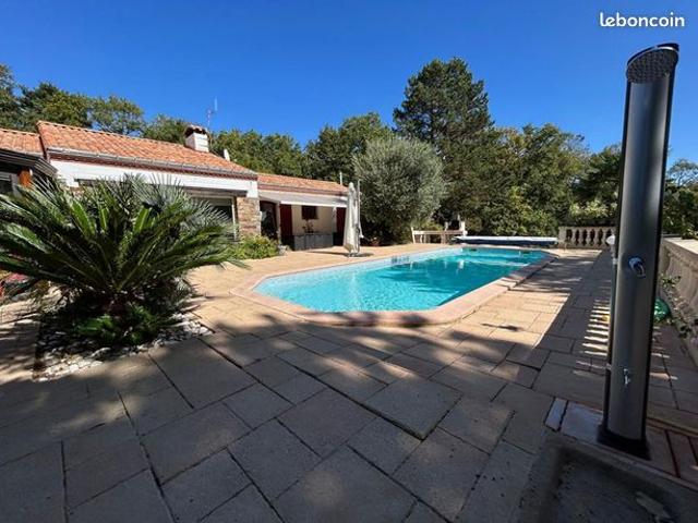 Maison 8 pièces 184 m²