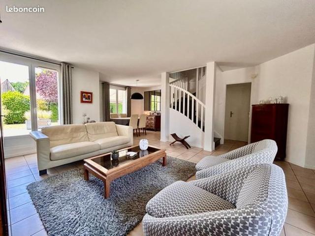 Maison 8 pièces 184 m²