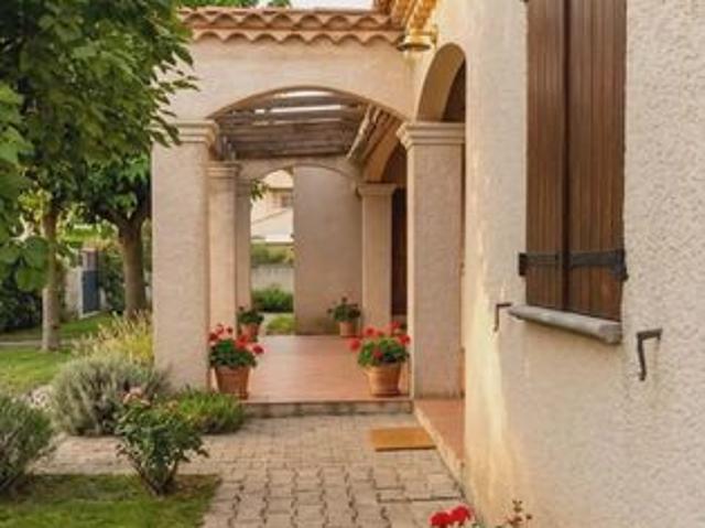 Villa 8 pièces 184 m²