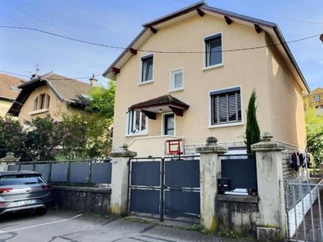 Maison 8 pièces 184 m²