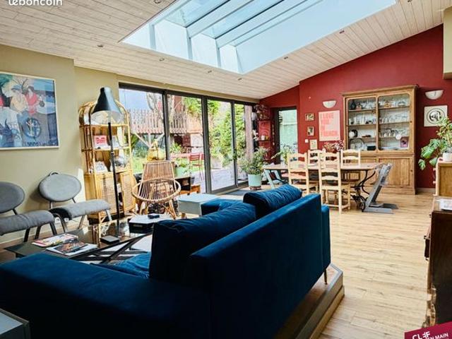 Maison 8 pièces 184 m²