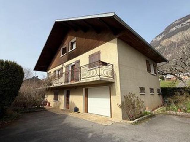 Maison 8 pièces 184 m²