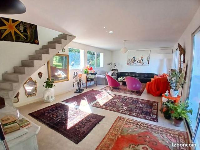 Maison 8 pièces 185 m²