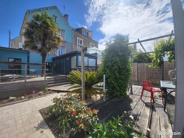 Maison 8 pièces 185 m²