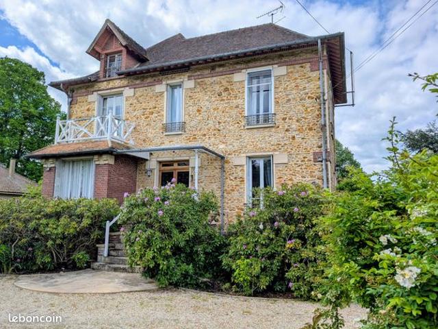 Maison 8 pièces 185 m²