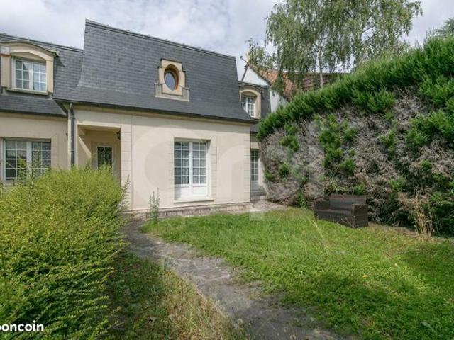Maison 8 pièces 185 m²