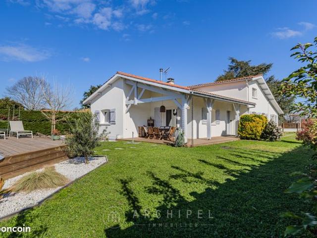 Maison 8 pièces 185 m²