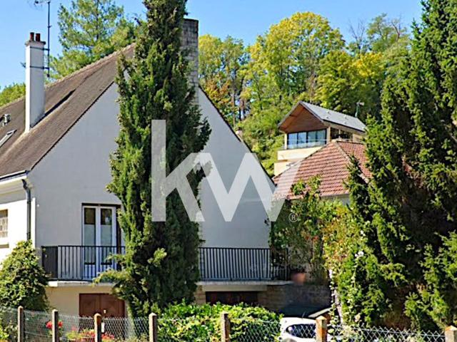 Maison 8 pièces 185 m²