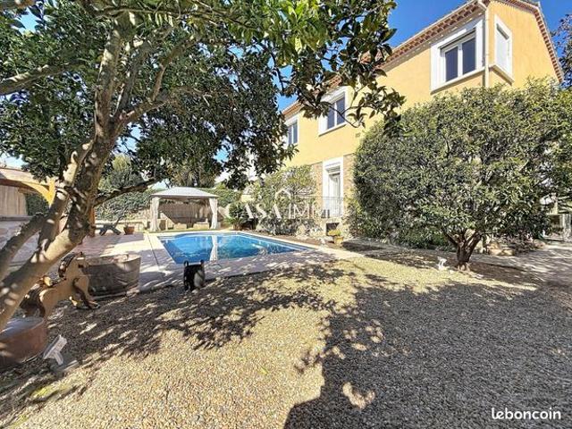 Maison 8 pièces 185 m²