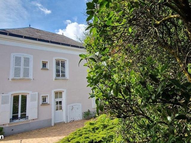 Maison 8 pièces 185 m²