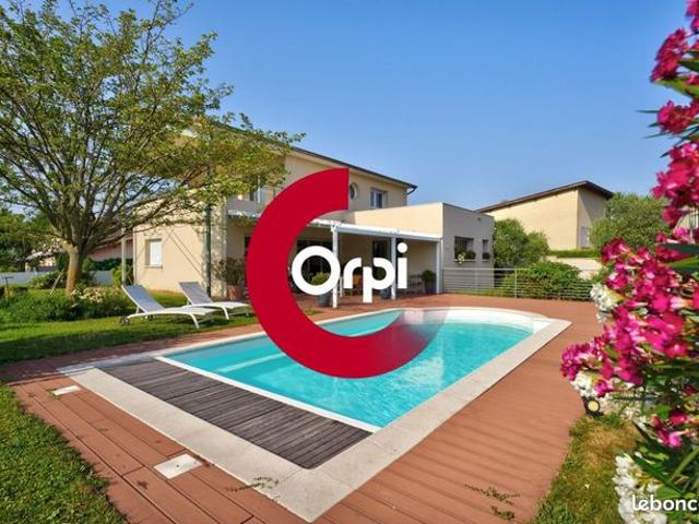 Maison 8 pièces 185 m²