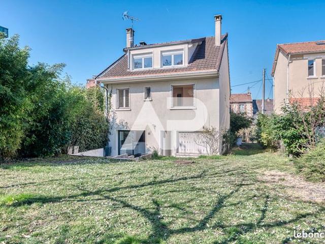 Maison 8 pièces 185 m²