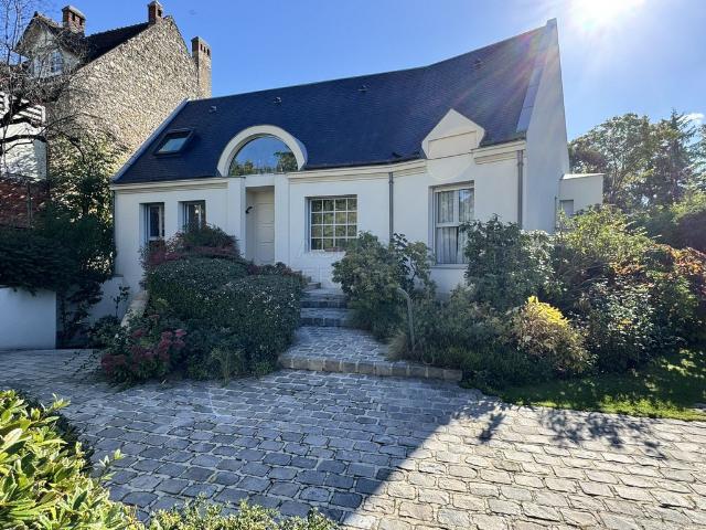 Maison 8 pièces 185 m²
