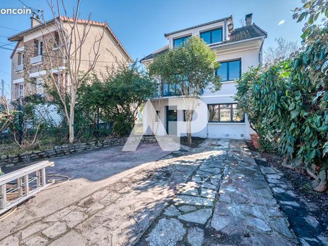 Maison 8 pièces 185 m²