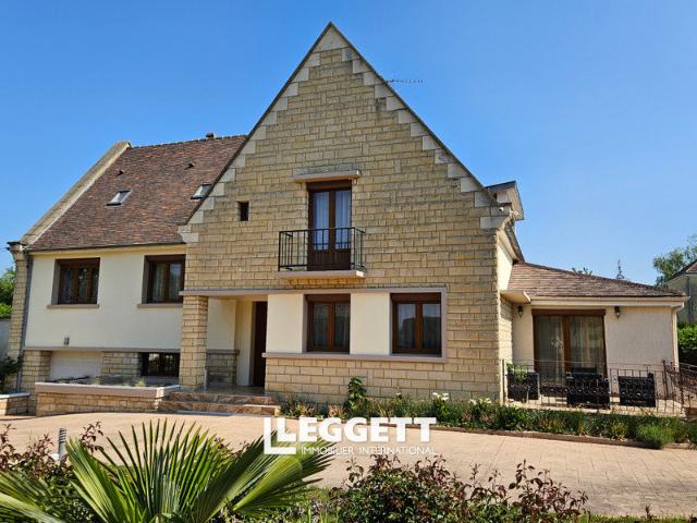 Maison 8 pièces 244 m²