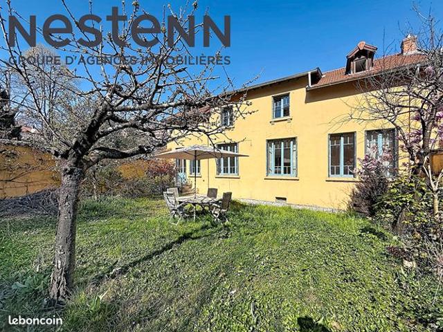 Maison 8 pièces 185 m²