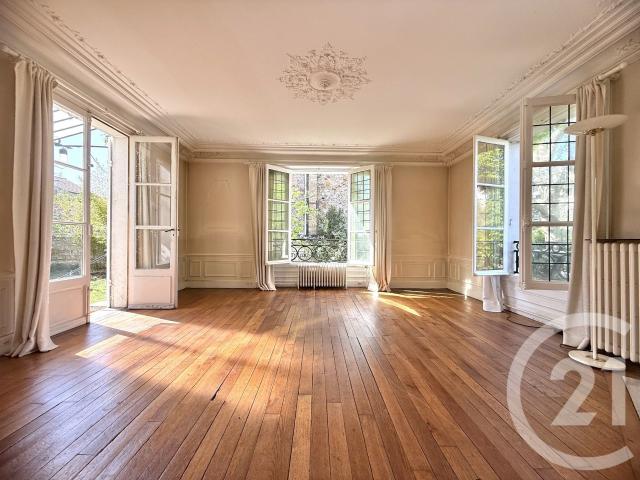 Maison 8 pièces 185 m²