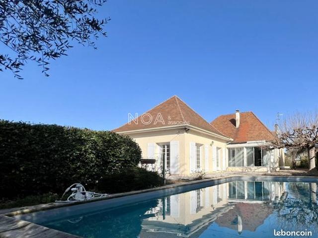 Maison 8 pièces 185 m²