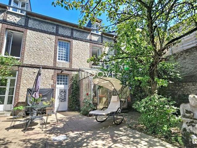 Maison 8 pièces 185 m²
