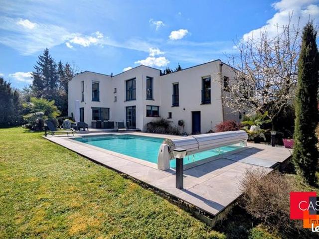 Maison 8 pièces 185 m²