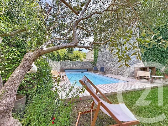 Maison 8 pièces 185 m²
