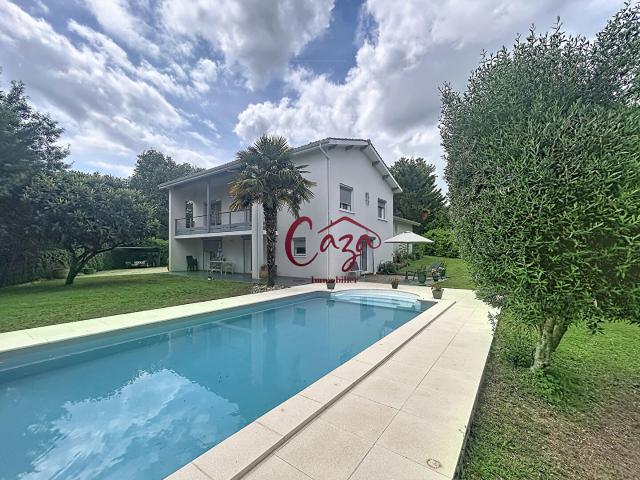 Maison 8 pièces 186 m²