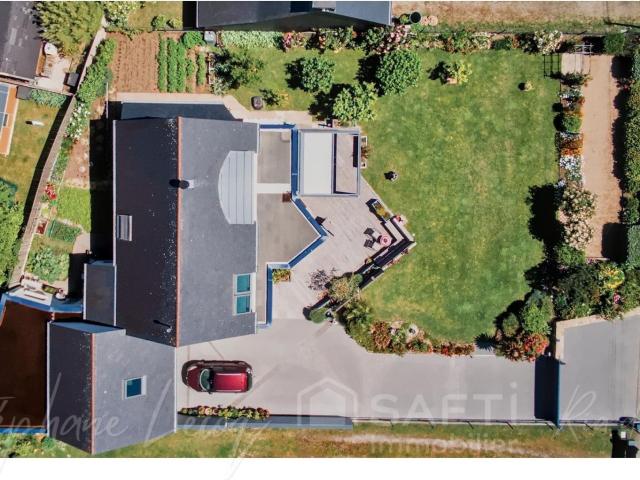 Maison 8 pièces 186 m²