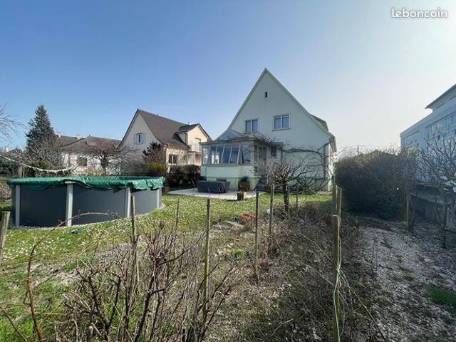 Maison 8 pièces 186 m²