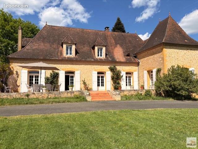 Maison 8 pièces 186 m²