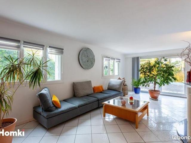 Maison 8 pièces 186 m²