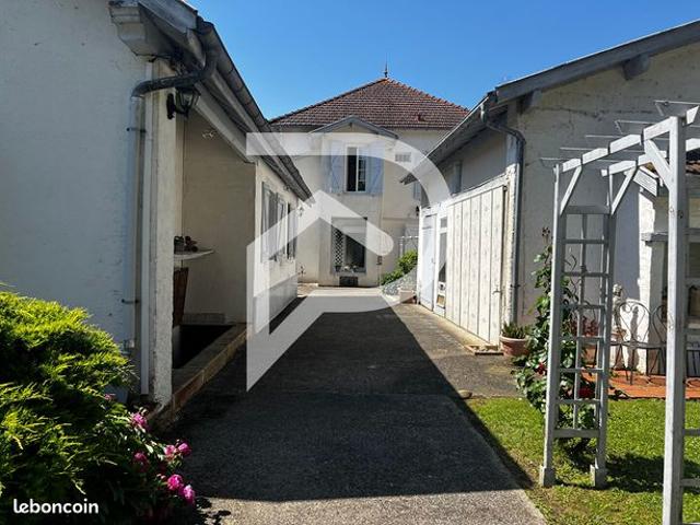 Maison 8 pièces 186 m²