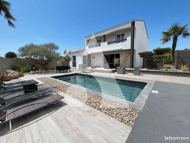 Maison 8 pièces 186 m²