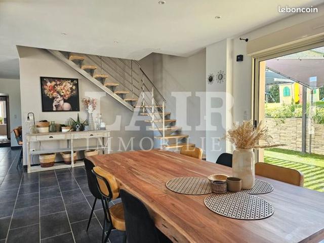 Maison 8 pièces 187 m²