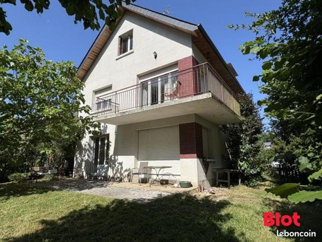 Maison 8 pièces 187 m²