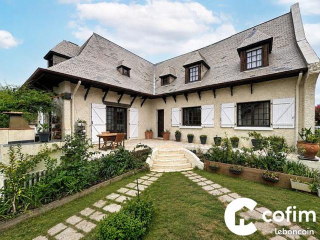Maison 8 pièces 187 m²