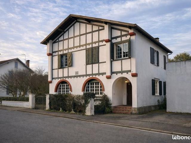 Maison 8 pièces 187 m²