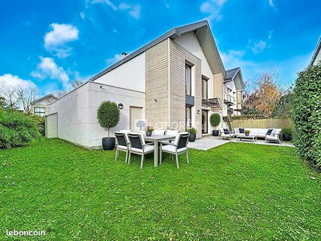Maison 8 pièces 187 m²