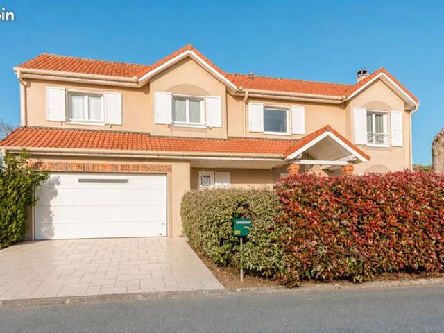 Maison 8 pièces 187 m²
