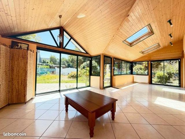 Maison 8 pièces 188 m²