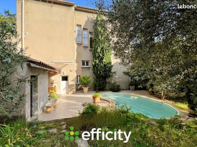 Maison 8 pièces 188 m²