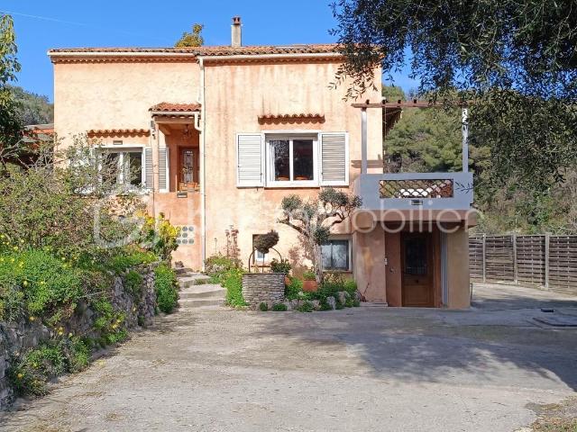 Maison 8 pièces 188 m²