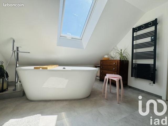 Maison familiale 8 pièces 188 m²