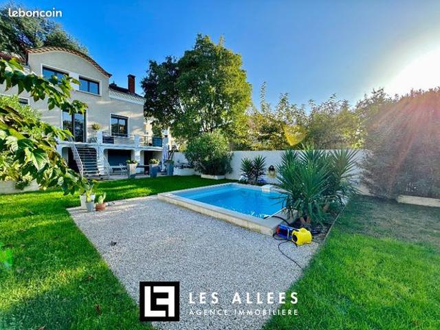 Maison 8 pièces 188 m²