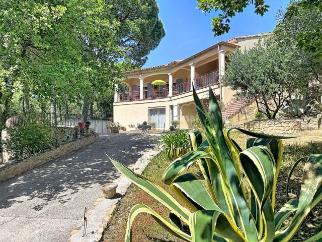 Maison 8 pièces 188 m²