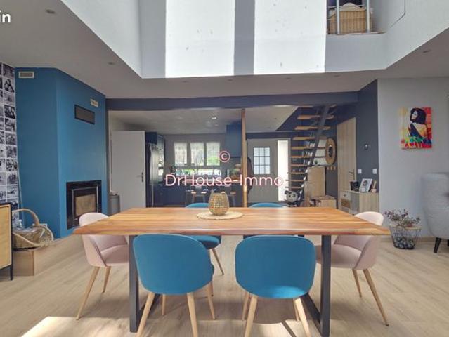 Maison 8 pièces 189 m²