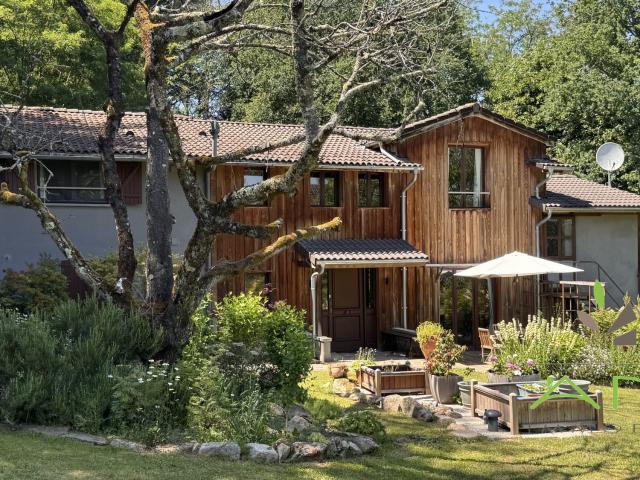 Maison 8 pièces 189 m²