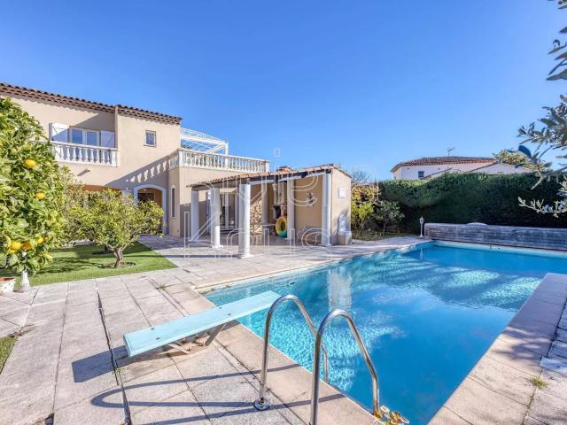Maison 8 pièces 189 m²