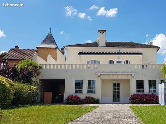 Maison 8 pièces 189 m²