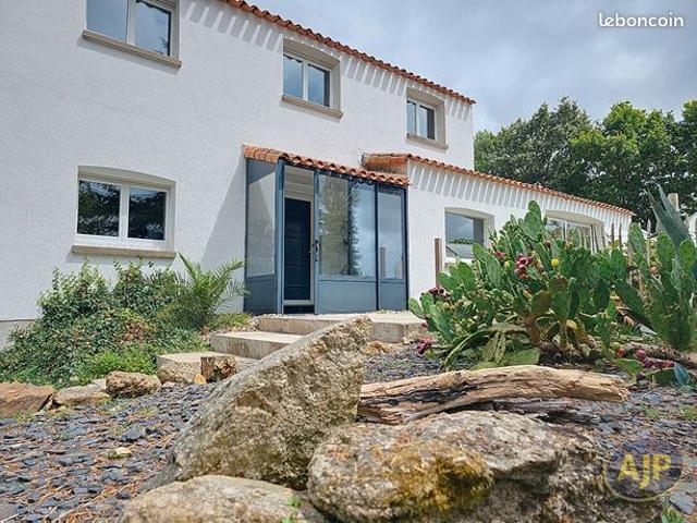 Maison 8 pièces 189 m²